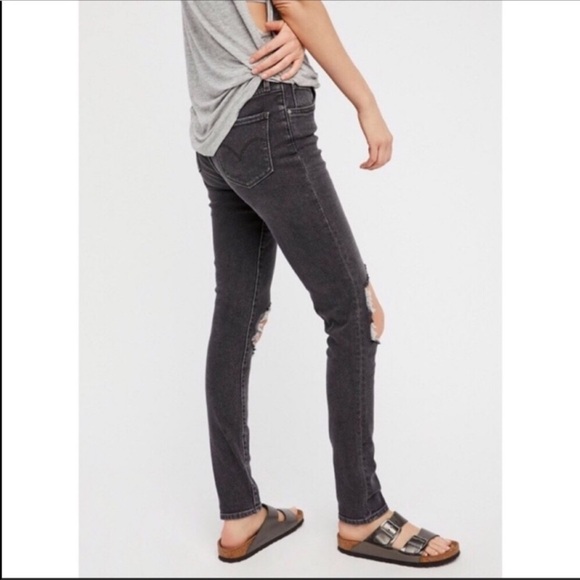 NWT! Levi’s high rise jeans - Picture 2 of 7